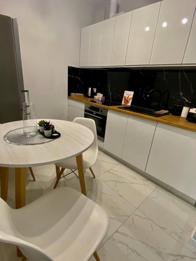Apartment Mokotow Blisko Lotniska Chopina Varşova Dış mekan fotoğraf